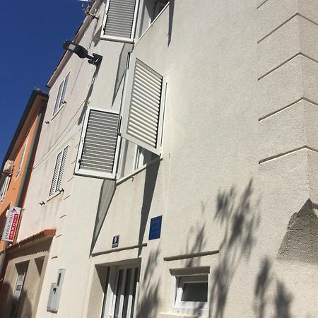 Apartment Chillout House Novalja Bagian luar foto