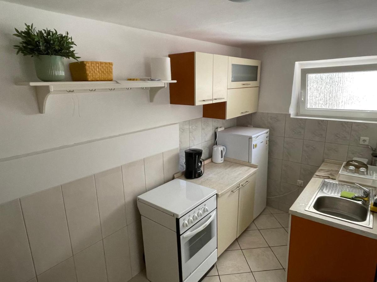 Apartment Chillout House Novalja Bagian luar foto
